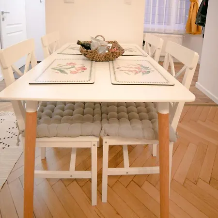 شقة Jasmine Serenity - Central, Behind Black Church براشوف