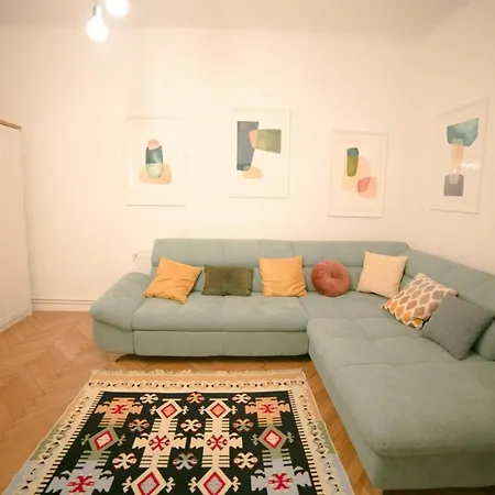 Jasmine Serenity - Central, Behind Black Church Braşov