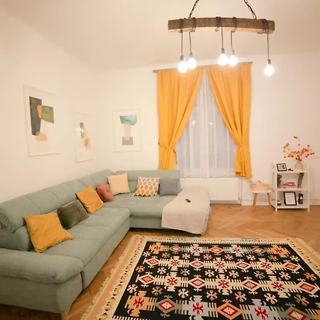 Apartament Jasmine Serenity - Central, Behind Black Church *