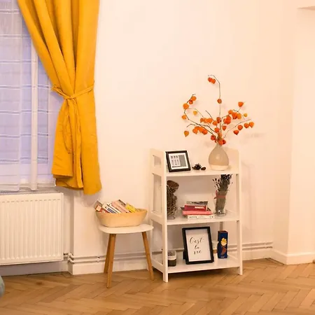 Apartment Jasmine Serenity - Central, Behind Black Church Brasov
