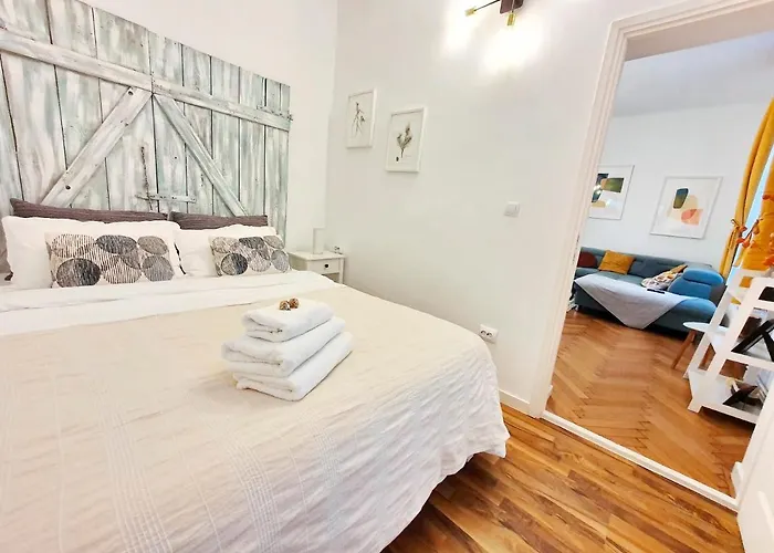 Apartment Jasmine Serenity - Central, Behind Black Church Brasov