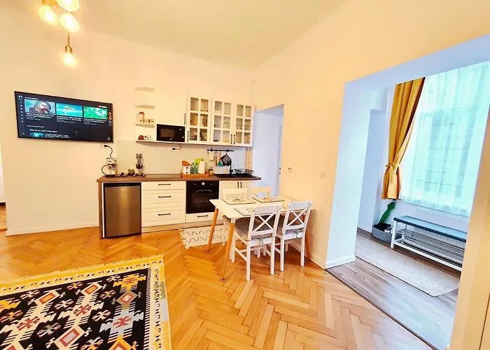 Jasmine Serenity - Central, Behind Black Church *