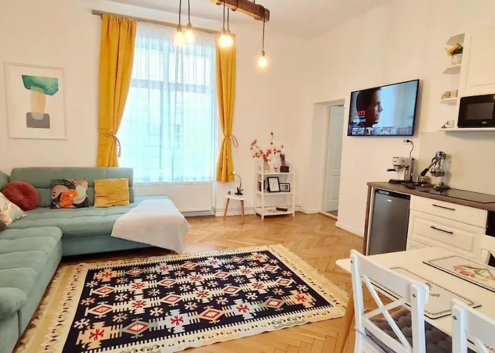 Apartment Jasmine Serenity - Central, Behind Black Church