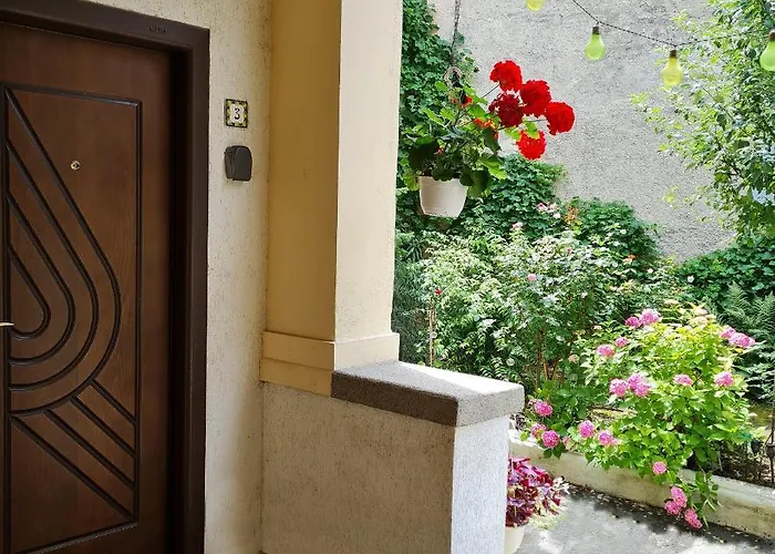 Jasmine Serenity - Central, Behind Black Church Apartment Brasov